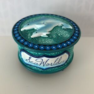 ✨💦 Sea World 💦✨ Mom & Baby Dolphins Small Trinket / Jewelry box
